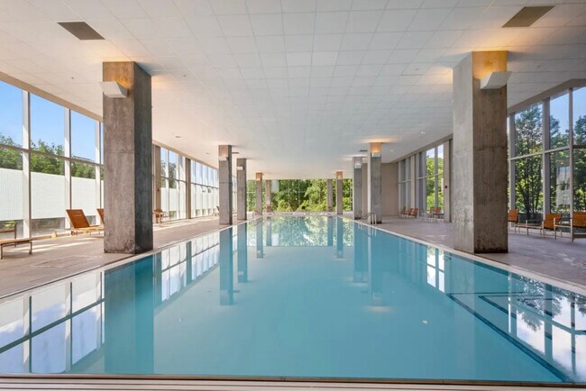 Building Photo - 9715 Woods Dr