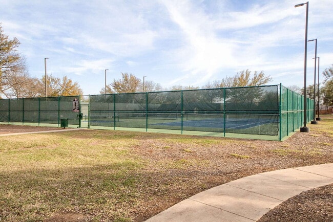Building Photo - Gorgeous home in the elegant Stillwater Ranch Subdivision is available for immediate move-in.