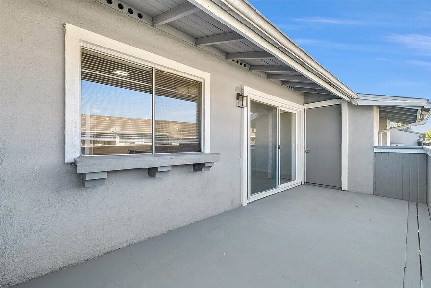 Building Photo - 1250 S Brookhurst St