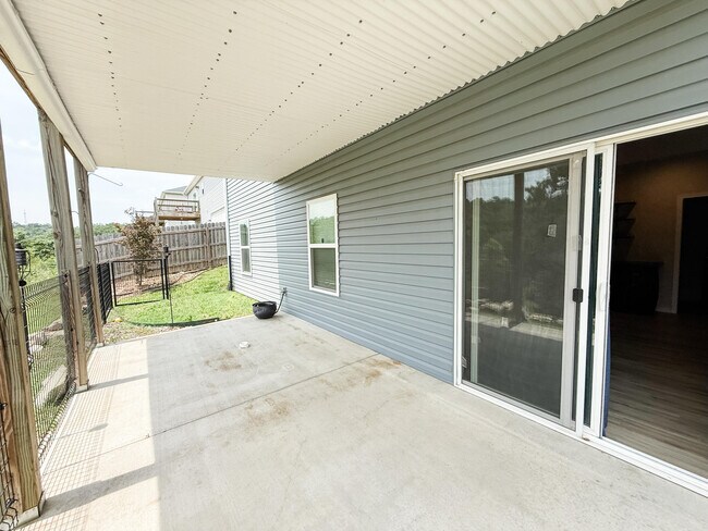 Building Photo - 127 Rockridge Rd