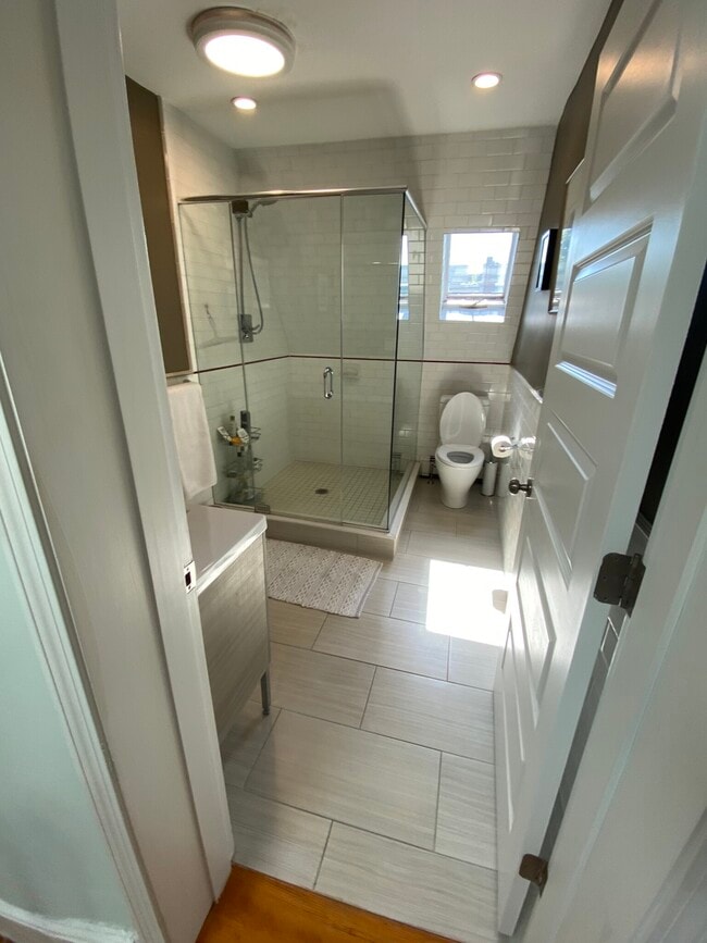 Primary Photo - 52 E Springfield St