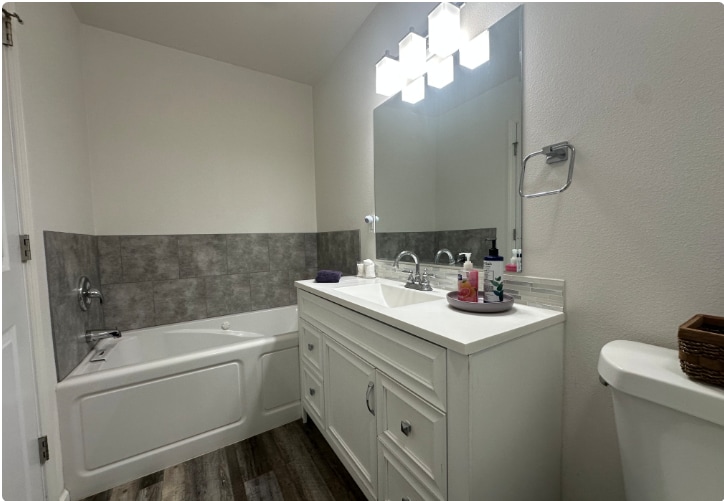 Building Photo - 1863 Willow Ave