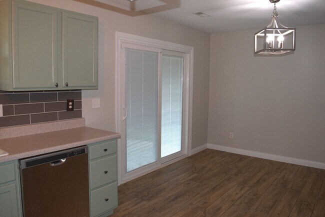 Building Photo - 607 Winterway Dr.