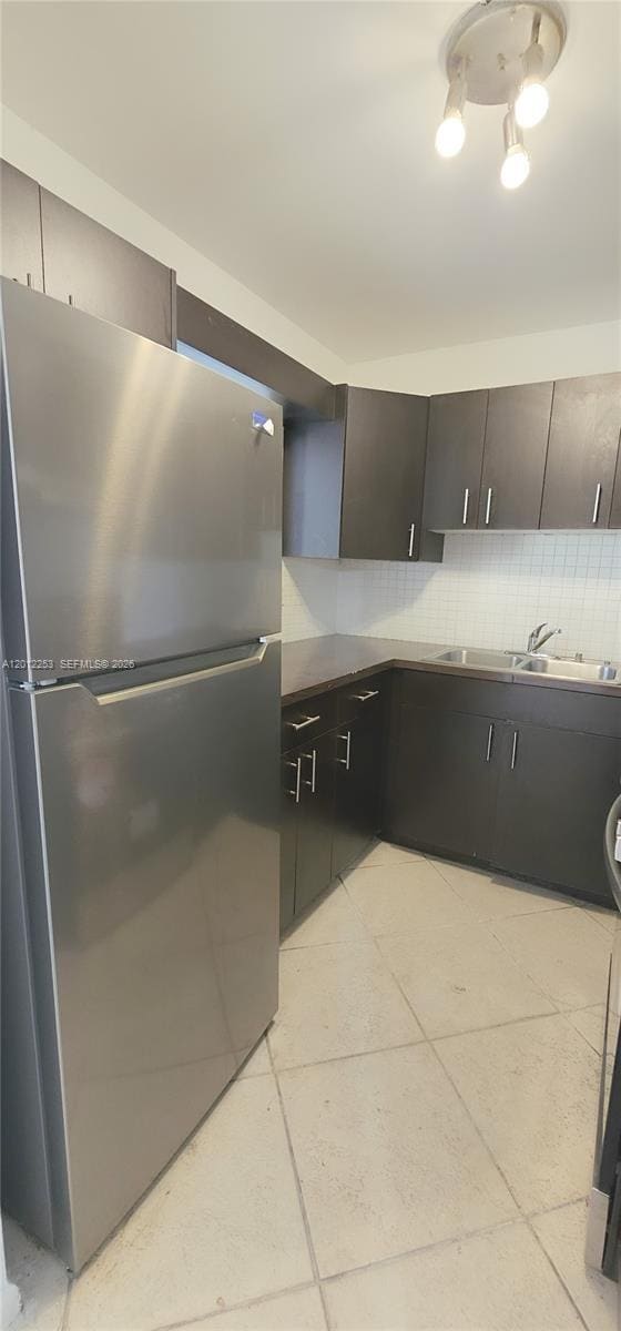 Building Photo - 304 NW 30th Ct