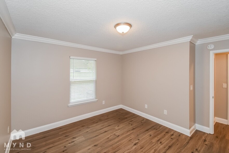 Building Photo - 3601 Caroline Vale Blvd