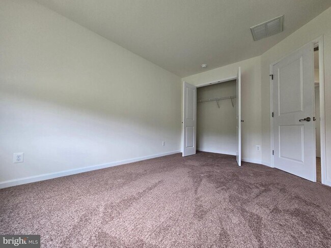 Building Photo - 173 Heartleaf Ln