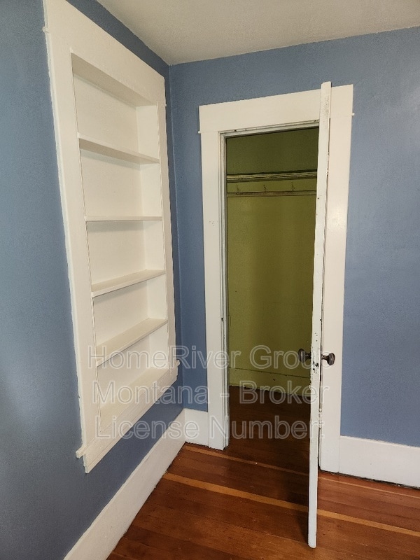 Building Photo - 529 Brooks St