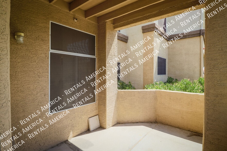 Building Photo - 11375 E Sahuaro Dr