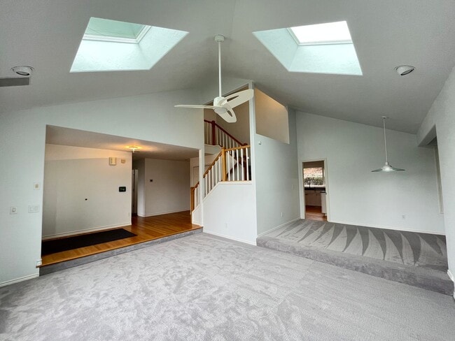 Building Photo - Incredible Sexton Mountain/Murray Hills 4 bed, 3 bath Home! + HUGE BONUS ROOM! Fenced Yard, updat...