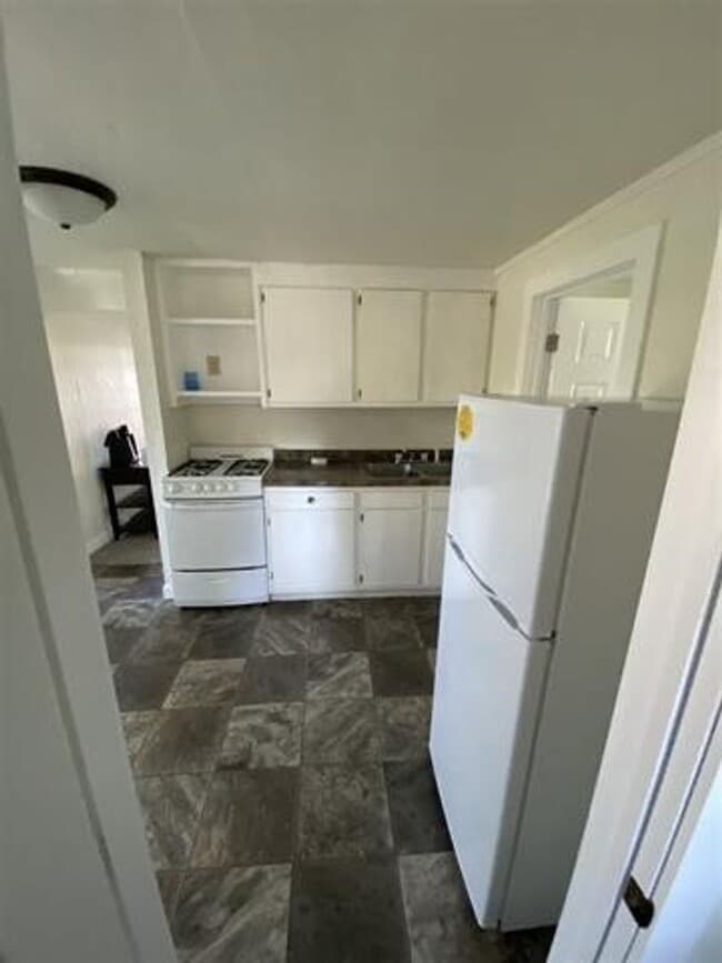 Building Photo - 1133 Lincoln St