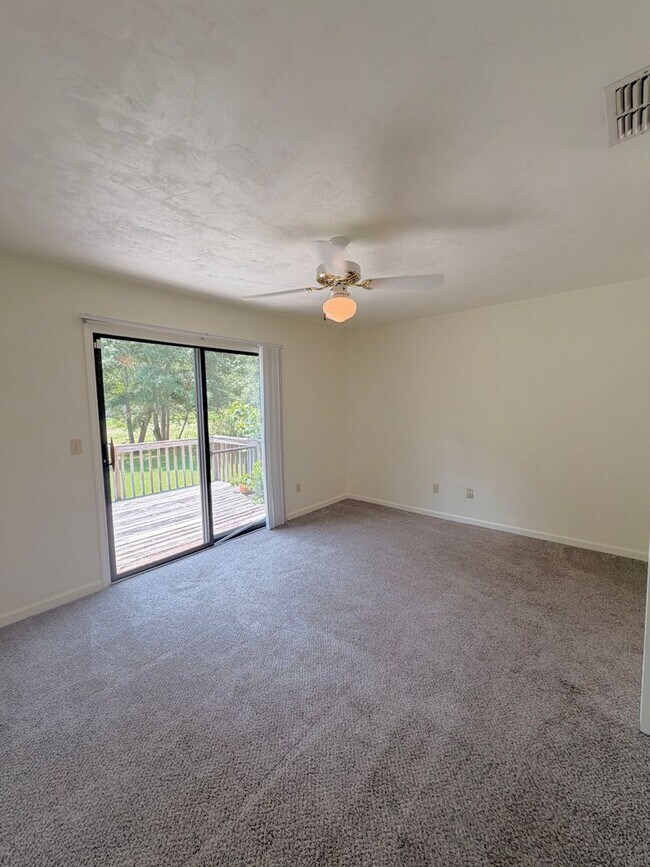 Building Photo - 4414 Stratfordshire Ct
