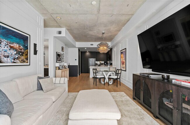 Building Photo - 1617 N Flagler Dr