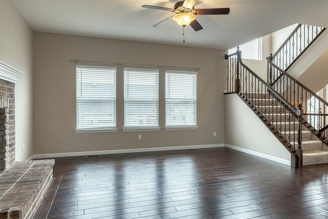 Building Photo - 6016 Blake Thomas Dr