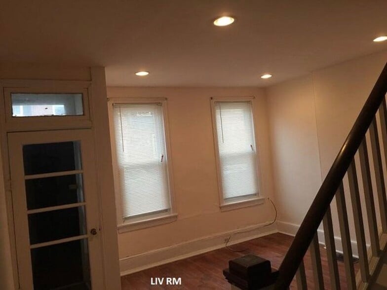 Building Photo - 305 Mifflin St