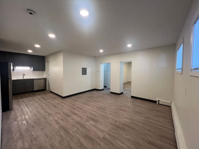 Building Photo - The Maria Apartments