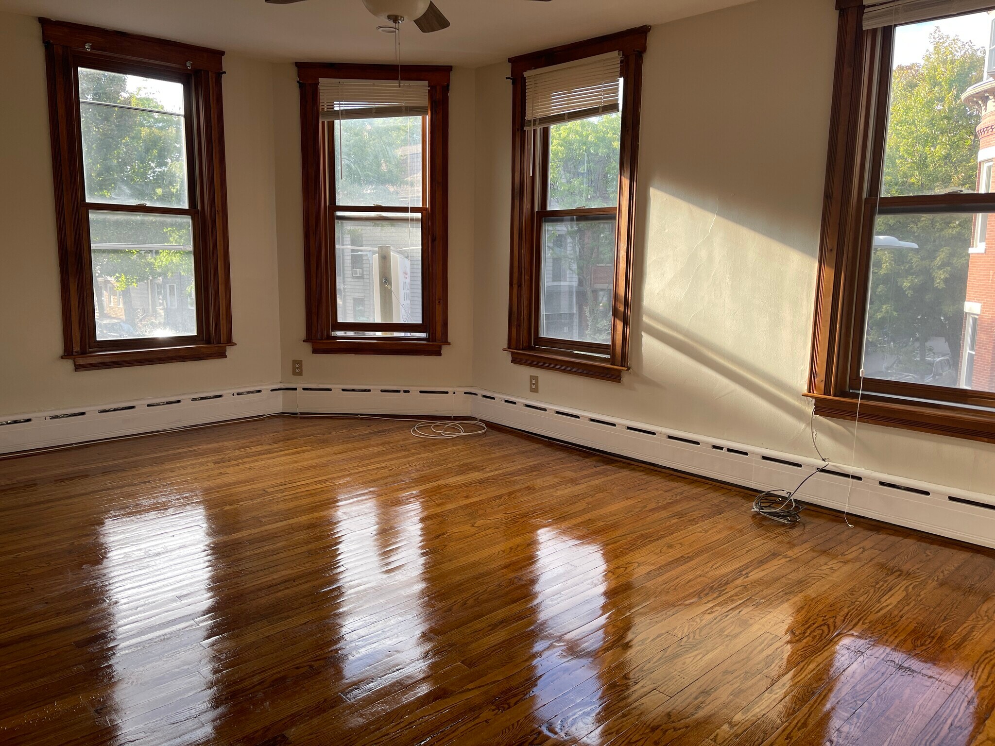 Building Photo - 338 K St