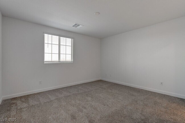 Building Photo - 931 Watford Pl