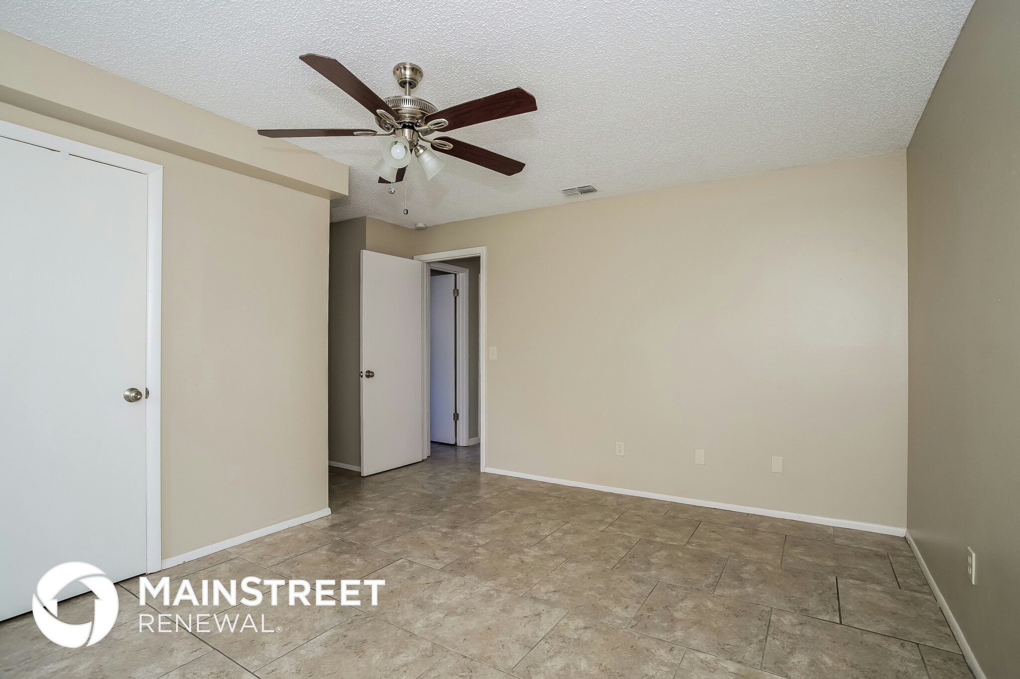 Building Photo - 5625 Westview Dr