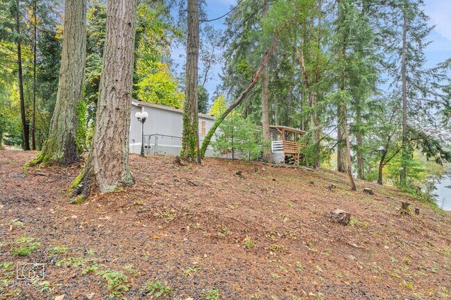 Building Photo - Waterfront 2-Bedroom Home with Scenic Views