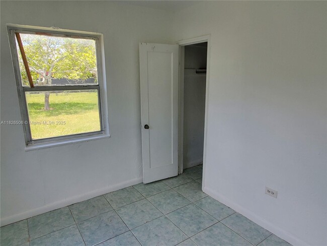 Building Photo - 1240 NE 143rd St