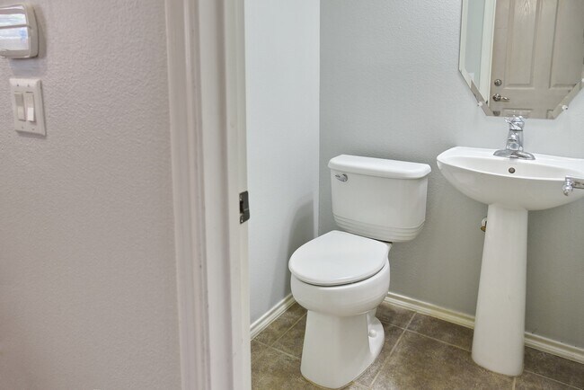 Building Photo - 13600 Breton Ridge St