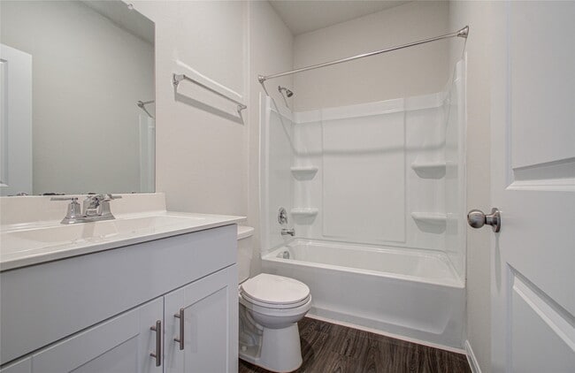Building Photo - 6315 Lakeview Haven Dr