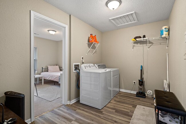 Building Photo - Charming 3 Bedroom Home Near Columbia College