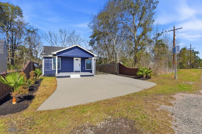 Building Photo - 915 Nevell St