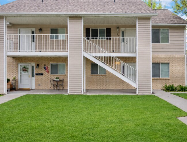 Building Photo - 720 E 1500 S