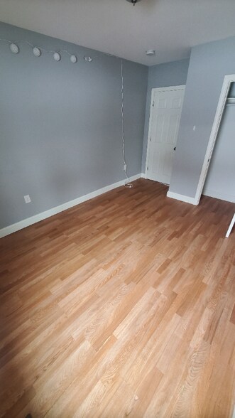 Building Photo - 102 Depot St