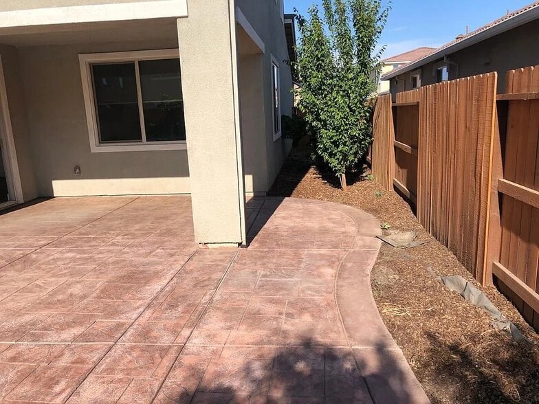 Building Photo - 10396 Charles Morris Way