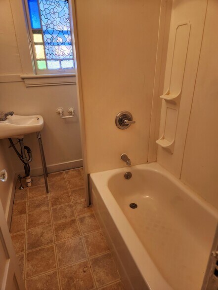 Bathroom - 1753 Eastern Pky