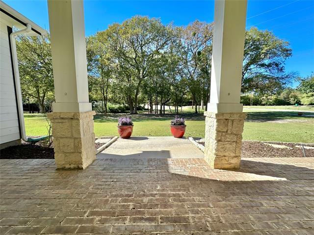 Building Photo - 1924 Countryside Dr