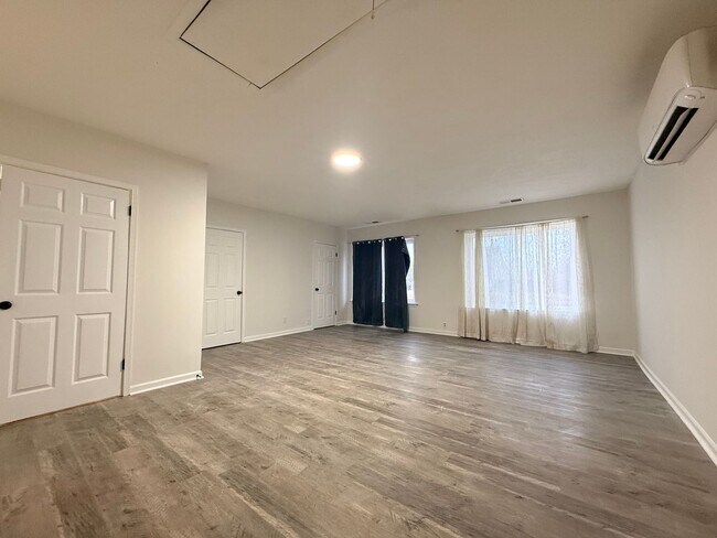 Building Photo - FOR RENT – Newly Remodeled 4 Bedroom / 2 Bath Home