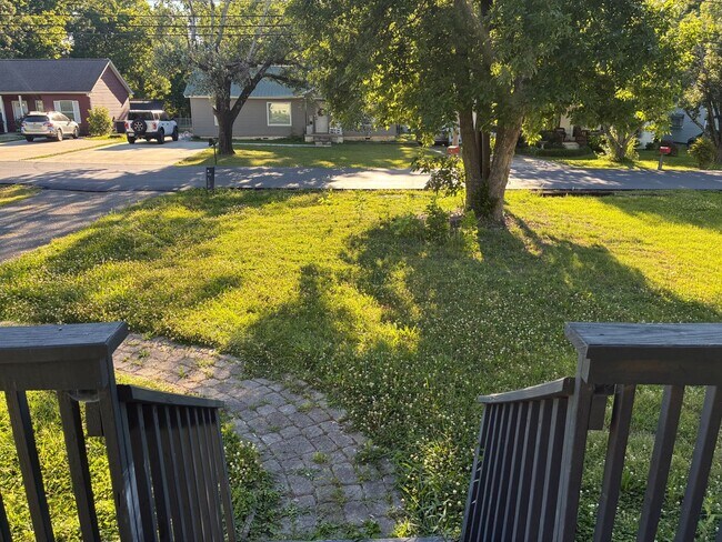 Building Photo - Freshly Renovated 3BR/2BA Home with Huge Fenced Backyard | Section 8 Welcome