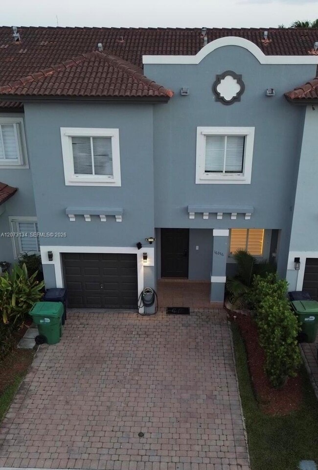 Building Photo - 16356 SW 44th Way