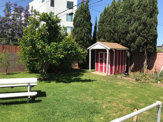 Building Photo - 8819 Kittyhawk Ave