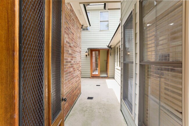 Building Photo - 2437 Fiero St