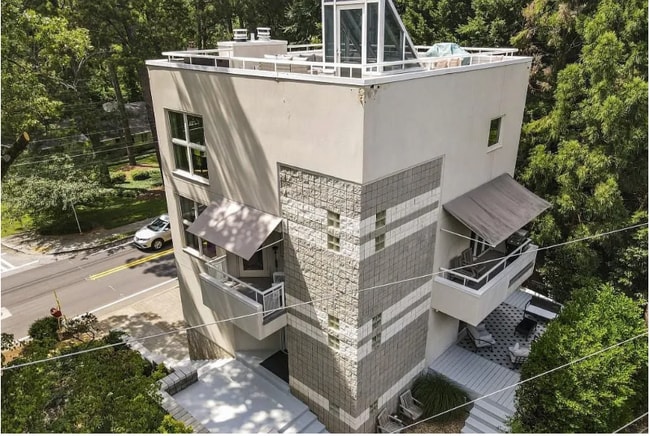 Building Photo - 4427 Powers Ferry Rd NW