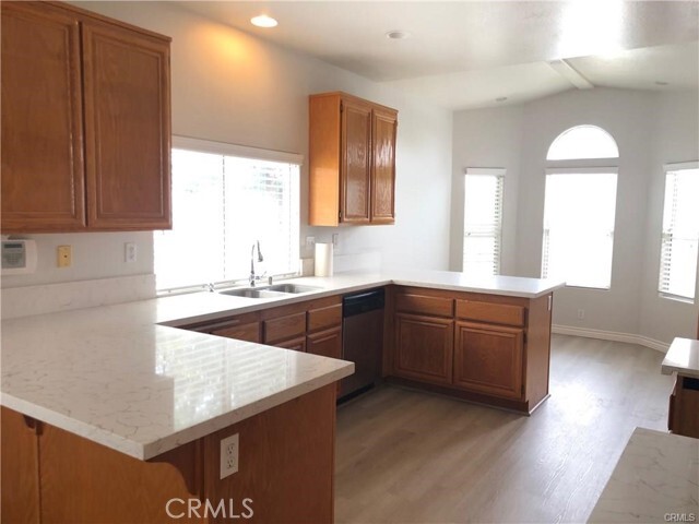Building Photo - 15974 Sunburst Dr