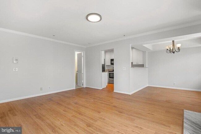 Building Photo - 5705 Chapman Mill Dr