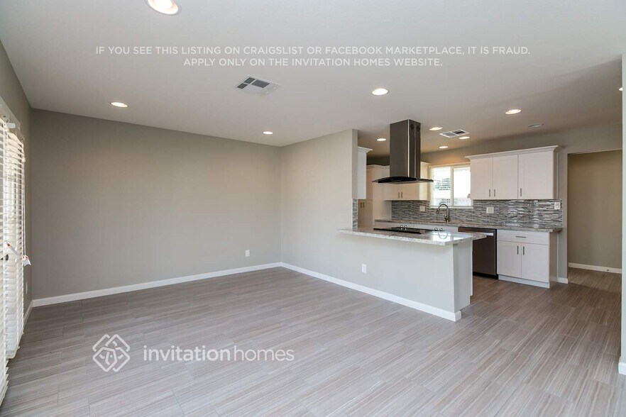 Building Photo - 1250 E Hermosa Dr