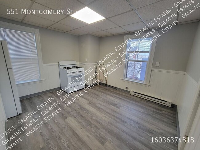 Primary Photo - Third floor super spacious 4 bedroom apart...