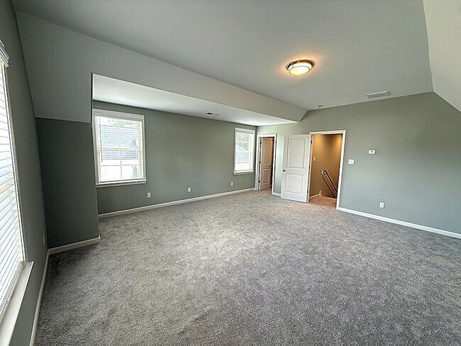 Building Photo - 1157 Mountain Side Dr