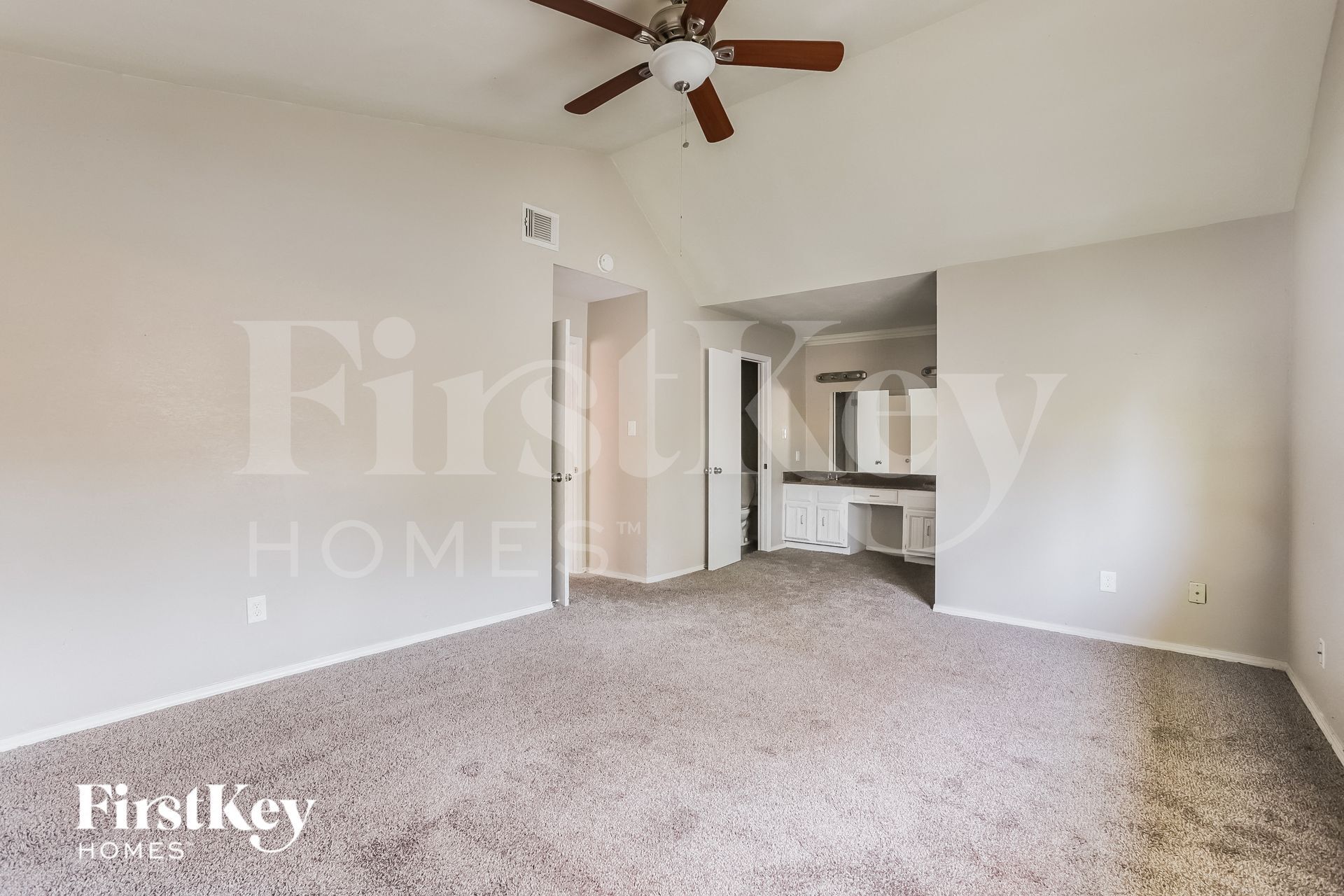 Building Photo - 3303 Sycamore Springs Dr