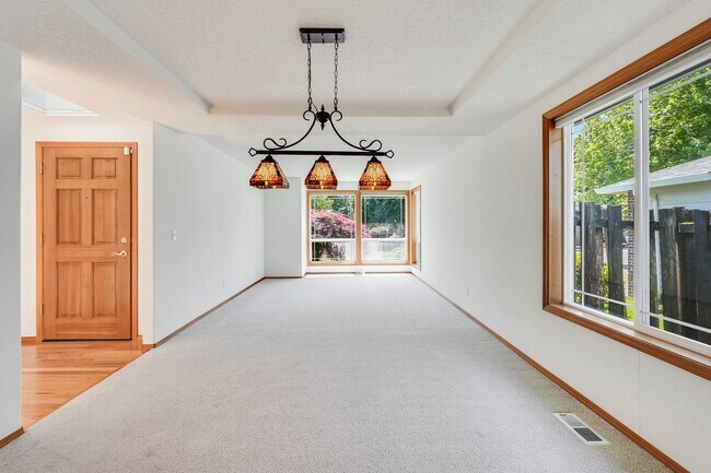 Building Photo - Charming 3 bed, 2 bath rental home in Wilsonville!