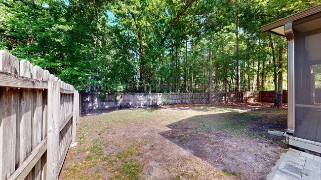 Building Photo - 1063 Collinswood Dr W