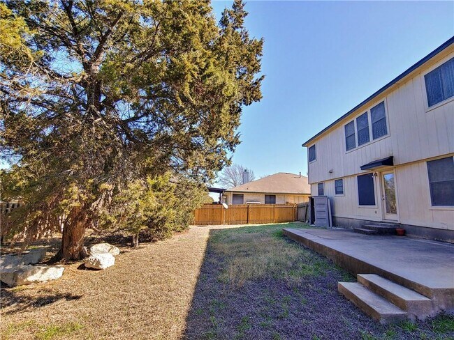 Building Photo - 1101 Wood Creek Dr