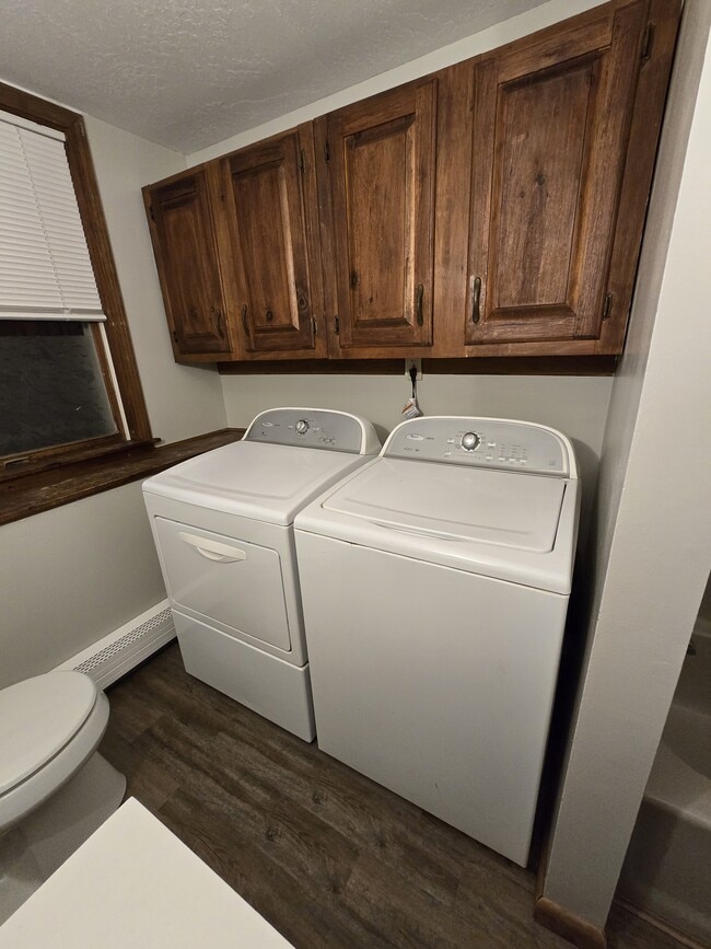 Laundry - 16 Cote Cir