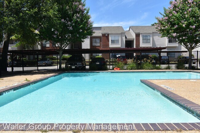 Building Photo - 9737 Whitehurst Dr